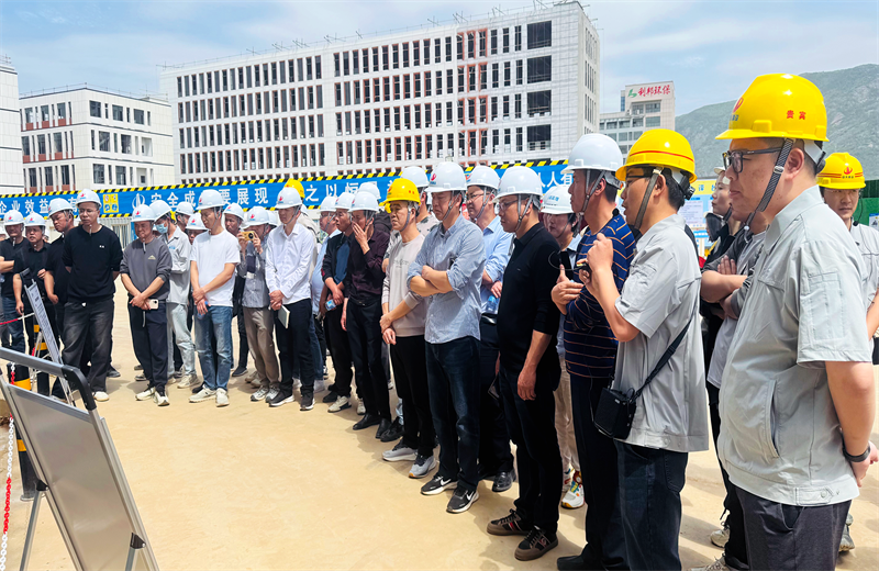 2025年4月17日，由莆田市涵江区住房和城乡建设局主办、彩虹多多三建承办的钢筋安装工程质量防控现场交流会在联东U谷·涵江海峡智造产业谷一期成功召开。